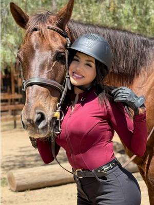 A post by @anabelpazlaguna.official on TikTok caption: Un día conmigo en equitación 🫶🏻 #CapCut 