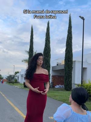 A post by @katy_carrdona on TikTok caption: Sabía es la chancla😭🤣 @La Natacha 