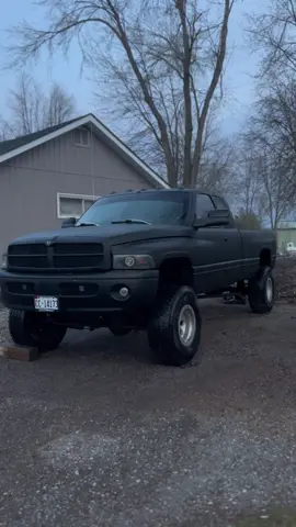 A post by @ethan_rogers24v on TikTok caption: #diesel #fyp #24valve 