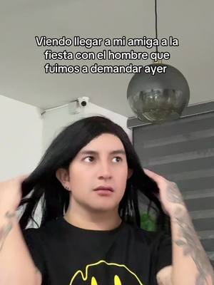 A post by @soylamorena on TikTok caption: Khe? 😳 #lamorena #comedia #marioaguilar 