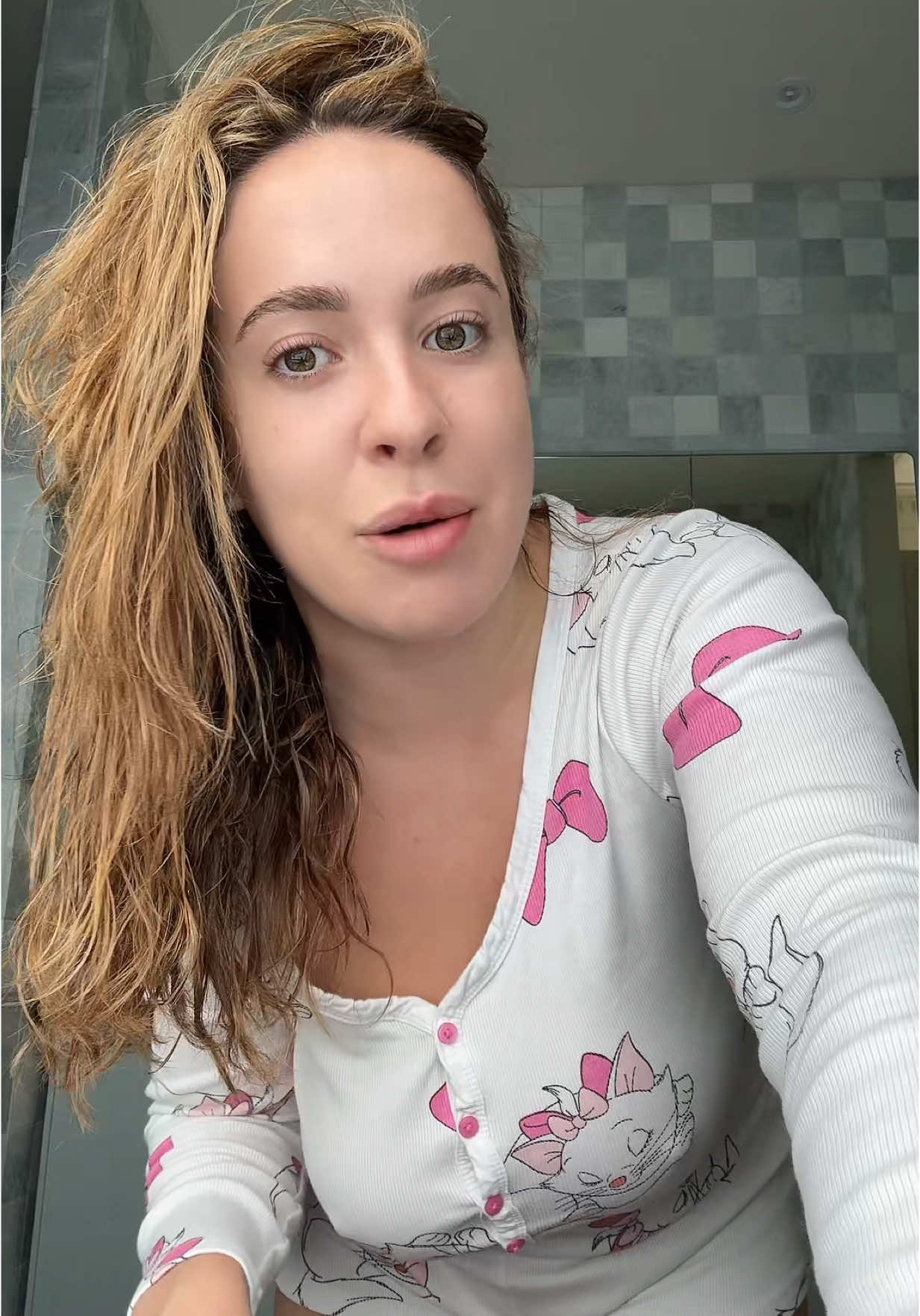 A post by @famous4mypersonality on TikTok caption: A draft from the blonde…actually so happy I’m brunette now