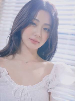 A post by @le_sserafim on TikTok caption: [#The_3rd_FIMILY_Party]  Blooming Hearts: 피어나는 사랑 Visual Clip  #LE_SSERAFIM #르세라핌  #HUHYUNJIN #허윤진 #LE_SSERAFIM3rdAnniversary  