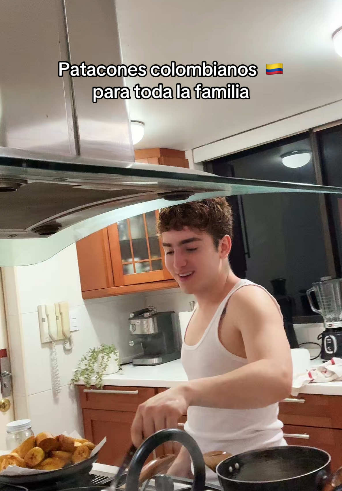 A post by @_shickoo_ on TikTok caption: Estaban buenisimos como siempre 🍌@Daniel Loaiza🖕🏼