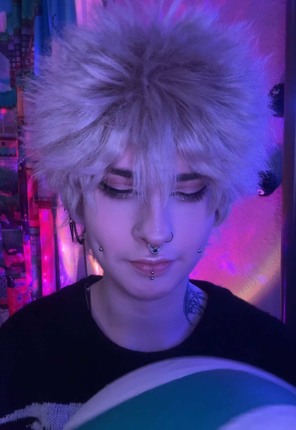 A post by @seneko on TikTok caption: One episode left 🥴 #todorokicosplay #bakugoucosplay #dekucosplay #mhacosplay #bnhacosplay 