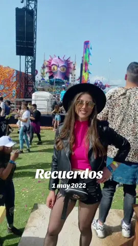 A post by @andreeacostinaroman on TikTok caption: #Recuerdos 