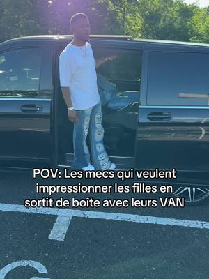 A post by @attachingboy on TikTok caption: SPOILER : Ils ont rentrés bredouille 