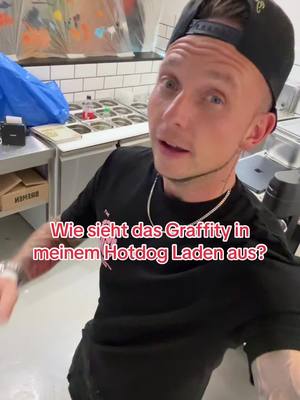 A post by @reneschmock on TikTok caption: (SchautInMeineProfilbeschreibung) #göttingen core_el_draw & das_owal 