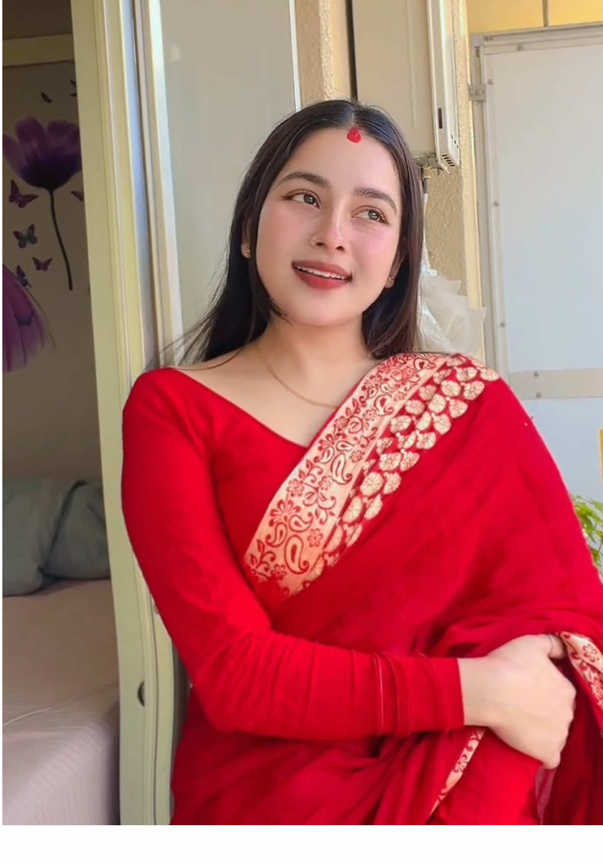 A post by @lax_mee_dhakal on TikTok caption: ❤️🫰🌸#fly🌺 #laxmee #creatorsearchinsights #myviralvideos 