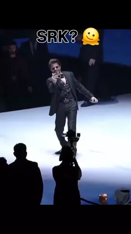 A post by @srk_official_1 on TikTok caption: #srk #srkfan #srkfans #shahrukhkhan #kingkhan #badshah #worldbiggestsuperstar #worldbiggestmoviestar 