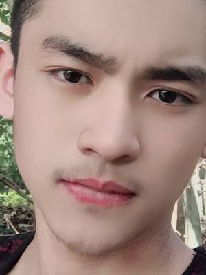 A post by @salkhantnyinyi on TikTok caption: မအားလို့ပါဗျာ#tiktokmyanmar #😍😍😍 