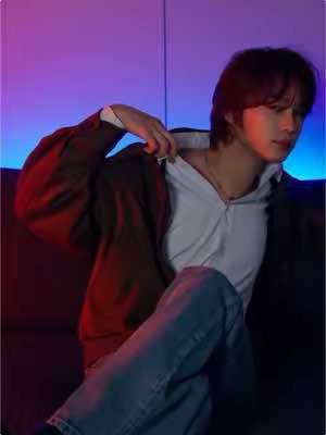 A post by @big_ocean.official on TikTok caption: I just wanna get your attention📰 #BigOcean #빅오션 #PJ #피제이 #ATTENTION #Underwater #ATTENTION_Challenge