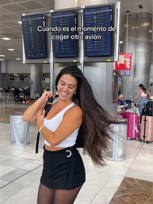 A post by @carlafragosso on TikTok caption: A dónde vamos?😎✈️🤭✨ @🧸🖤 #viajes #aeropuerto #travel #traveltrend #tenerifeairport 