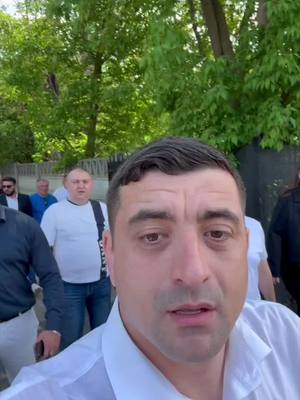 A post by @georgesimionoficial on TikTok caption: Morții cu morții, viii cu viii , să se facă două rânduri duminică la vot!