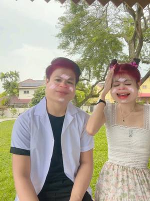 A post by @xoney12 on TikTok caption: သူများဖုန်းလဲလာလုသေးသူကလဲထုသေး🥺🤍@Nandako1137 @Yu Ri🌸🎋 #foryou #fyp #foryoupage 
