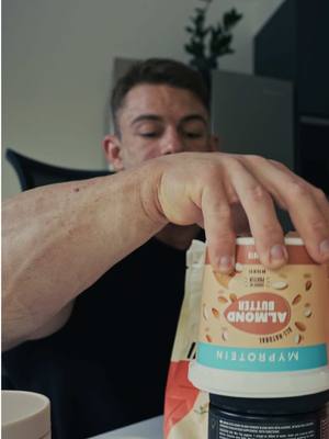 A post by @joanpradells on TikTok caption: Unboxing @myprotein  Mi link y código: JOANMP https://tidd.ly/4aHEW9v