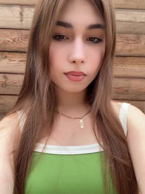 A post by @victoria_vcv7 on TikTok caption: #rek #fup #on 🤍