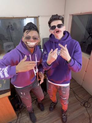 A post by @zzri9a on TikTok caption: أغنية مع الفنان زكرياء لغافولي لي دار فيديو عليها يسيفطو ليا ندوزو فسطوري 🫶🏻 