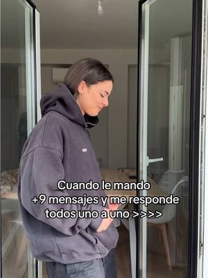 A post by @luciadelapuerta on TikTok caption: 🤭🖤