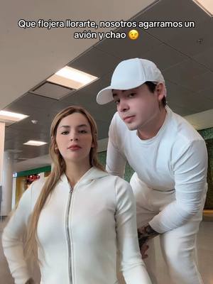 A post by @carolcastromx on TikTok caption: 🥰
