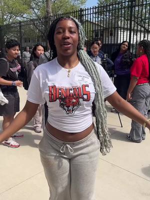 A post by @jissire_xarmen on TikTok caption: COLLEGE DECISIONS 🧡🖤#jissire_xarmen #fypシ #nyc #college #imgoingto #collegebound #viralpost #buffalostate #yale #fivetownscollege #stjohnsuniversity 
