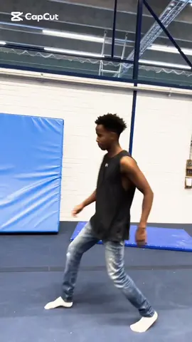 A post by @asad_barstarz on TikTok caption: 🦍🔥🦍🔥 #fyp #asadfriigym 