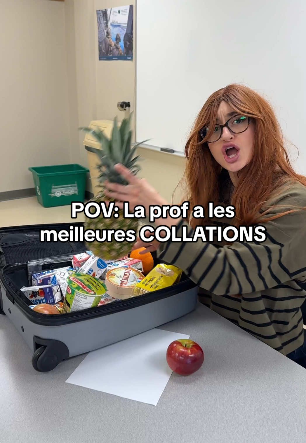 A post by @emylalune on TikTok caption: Pourquoi la prof a un ananas dans sa valise de collations… #prof #ecole #enfants 