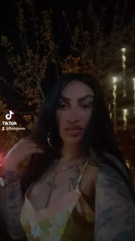 A post by @florisirena88 on TikTok caption: #viralvideos #fyp #viralvideotiktok #FloriSirena #trendingvideos 