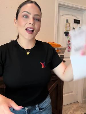 A post by @donareclamos on TikTok caption: Si Saben cómo soy para que me invitan 😌🙌🏻