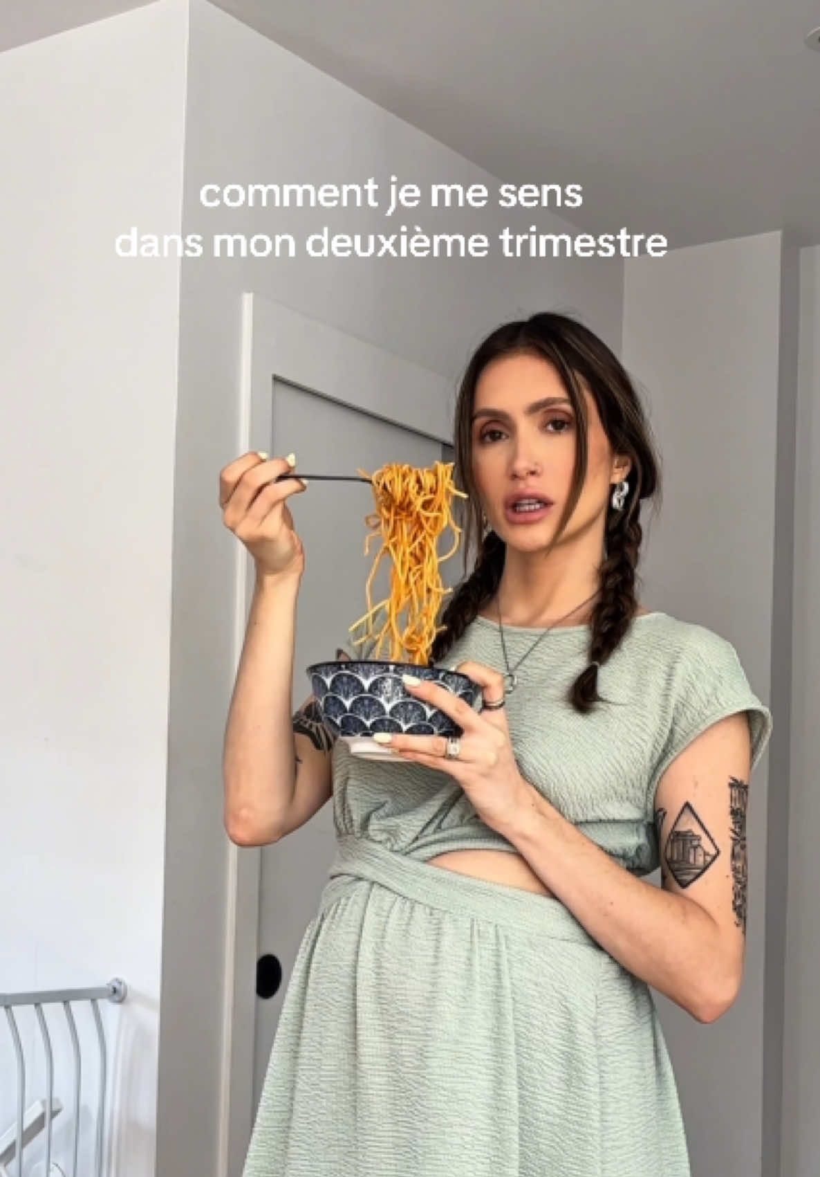 A post by @lysandrenadeau on TikTok caption: c’était quoi ton craving de grossesse? 😌🍝 