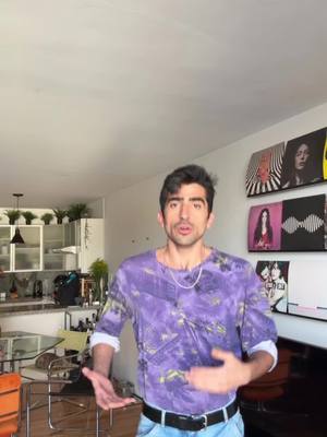 A post by @jezzzini on TikTok caption: este juego es de los buenos. de los que pone en peligro amistades 💥💣 @Hasbro Games #hasbrogames