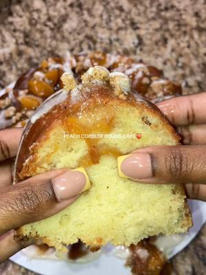 A post by @jaaliyahs on TikTok caption: Just make it & thank me later😮‍💨 #peachcobbler #poundcake #comfortfood #bigback #atlanta #trending #BakeWithMe #peach #fyp #viral #summerdessert #poundcakerecipe #fypシ 