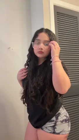 A post by @stefrp2 on TikTok caption: volvi💕 #fyp 