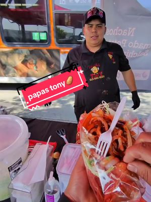 A post by @elninja17_ on TikTok caption: “¡Las papas que pican sabroso, al estilo Puebla, papá!”@papastony_ #papas #elfrutero #fruitninja #elninja17_ 