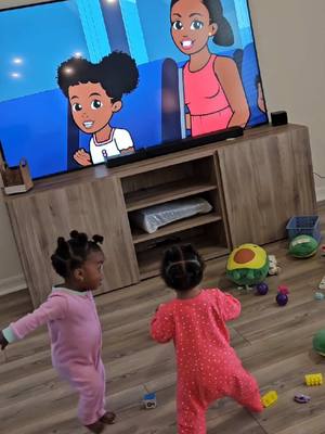 A post by @graciescornertv on TikTok caption: That spin move really tied the routine together! 😂👏 🎥 : @Butters | Twin Mom 👯🏽‍♀️  🎶: Wheels on the Bus | Gracie’s Corner ft. @paulwallbaby  . . #graciescorner #wheelsonthebus #nurseryrhymes