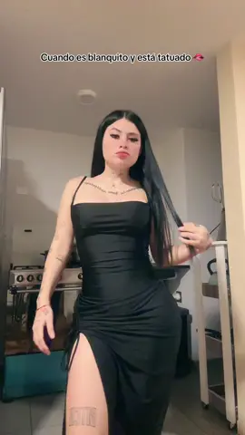 A post by @iam_alegria_ on TikTok caption: Vestido de: @Teza_peru 💋