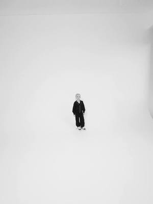 A post by @panarinkaa on TikTok caption: ХЛЕБ feat Василиса Кукояка - Пишем рэп  Хитяра уже на ВСЕХ площадках🔥