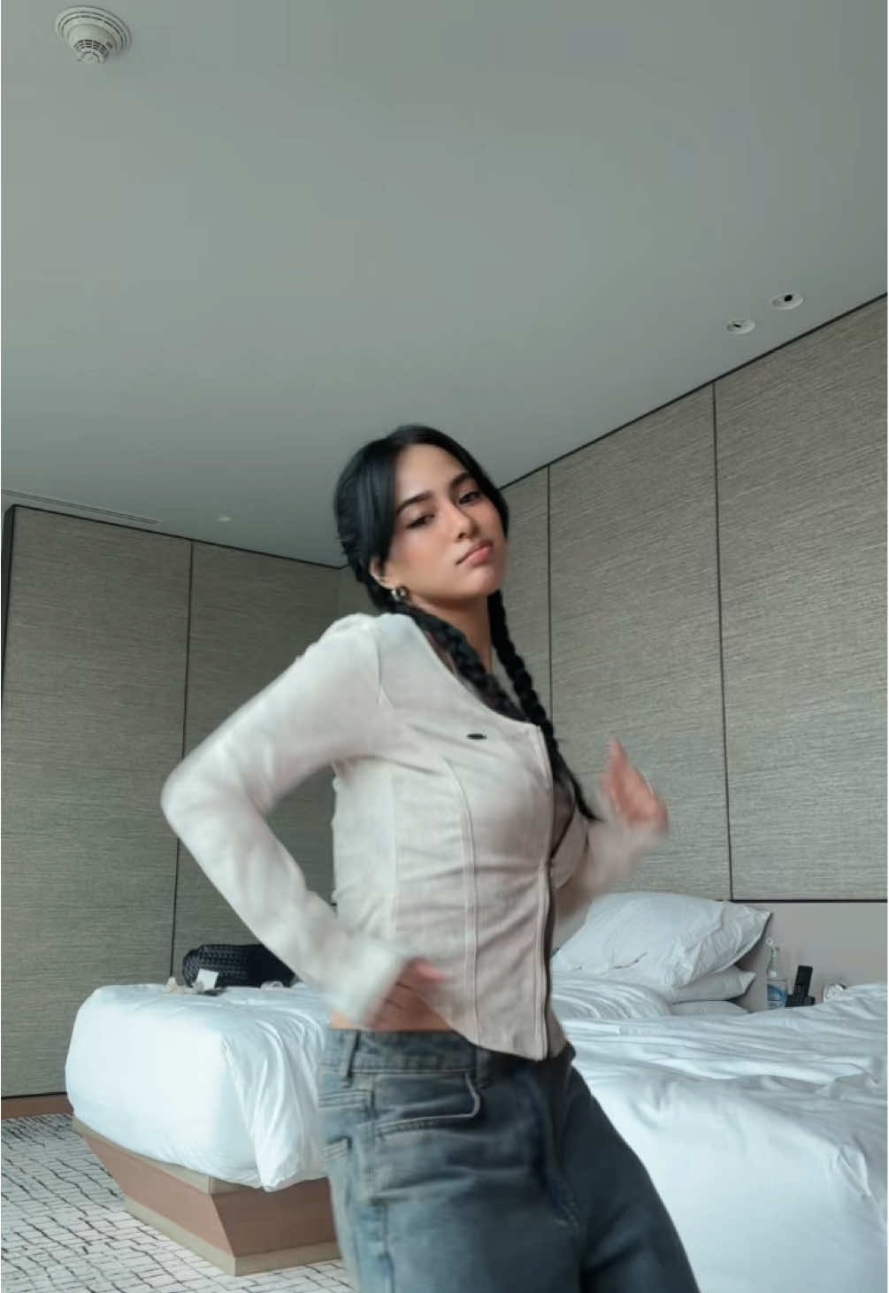 A post by @yukiitakahashiii on TikTok caption: just wanna flex my new shoes from siam square😌🫶🏼#fyp #viral #bkk 