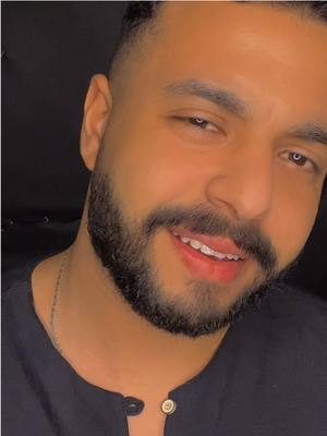 A post by @ahmed_mekawiii on TikTok caption: لما ابقى قاعد مخنوق🥹