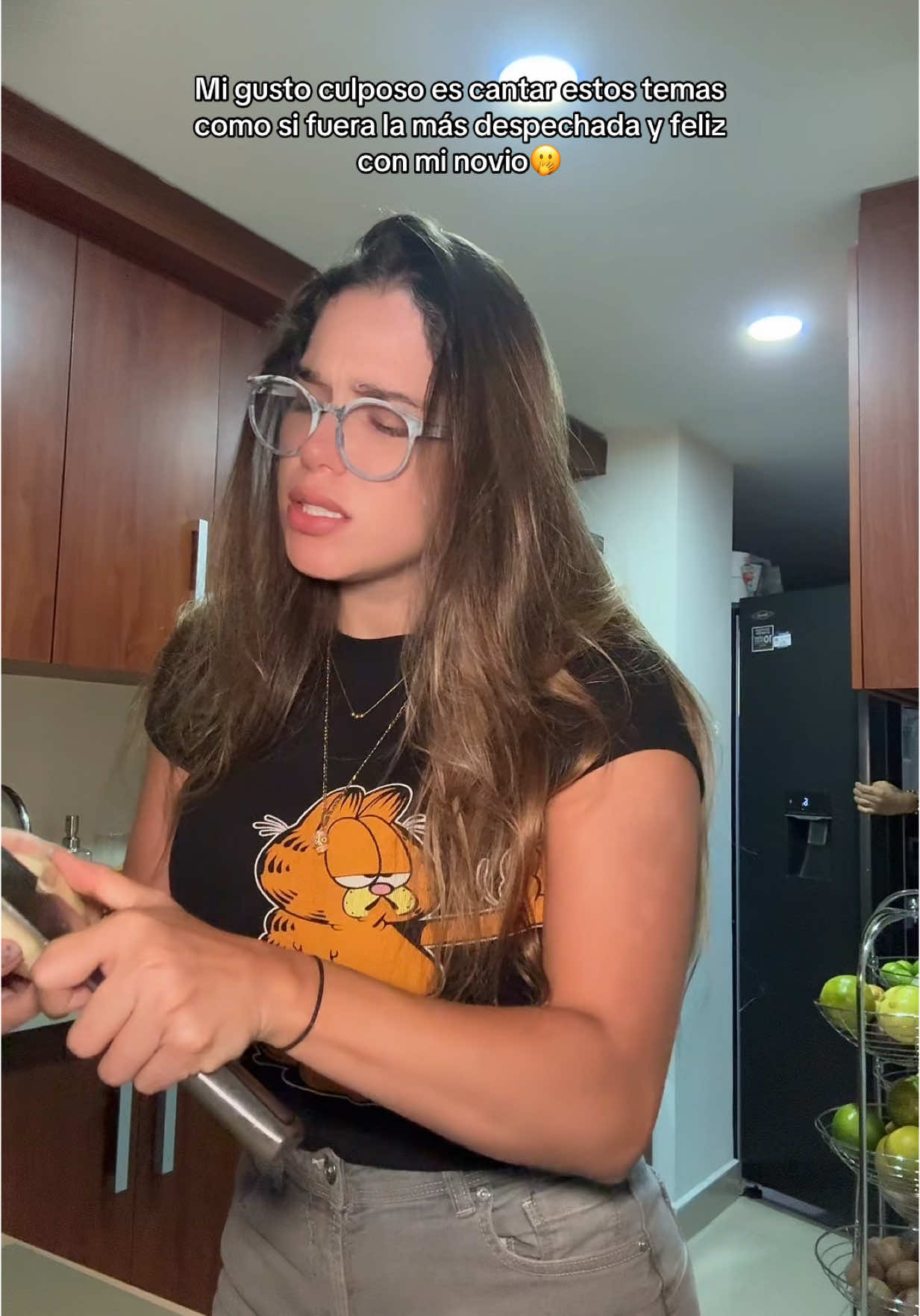 A post by @oficialcara_ on TikTok caption: Quien más se identifica?🙈🌷✨ @Jake Castro novio la das todaaaa! #novios #cocinado 