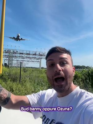 A post by @kingroma1802 on TikTok caption: Tu chi preferisci? ✈️ 