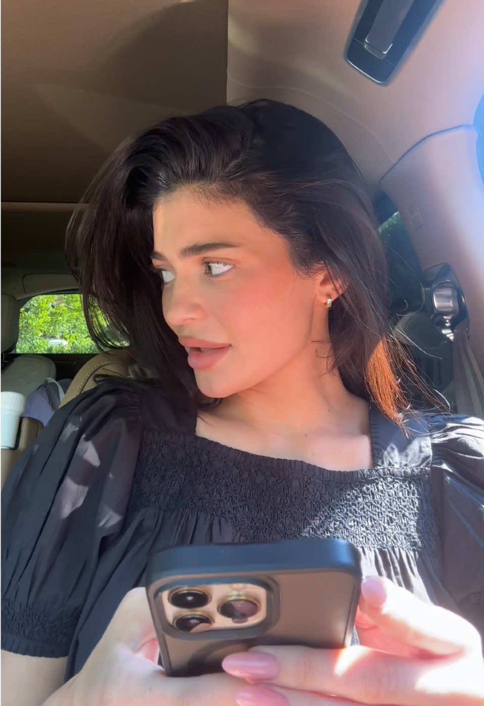 A post by @ehculo on TikTok caption: Heartwarming Moments: Moms and Kids in Focus # parenting # momlife # kids # familyfun # relatable #creatorsearchinsights 