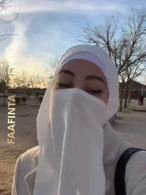 A post by @nahal_14 on TikTok caption: #nahal_14 #faafinta__kheyrka #miss__aisha1 #nahal_15 #fypシ゚viral #foryoupage #somalitiktok #somali #jummahmubarak #fypシ #onthisday 
