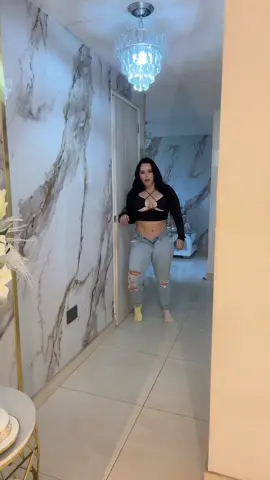 A post by @blancaniev160 on TikTok caption: 😅
