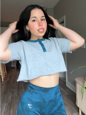 A post by @idkbritney_ on TikTok caption: ✨Las vibras de esta canción✨