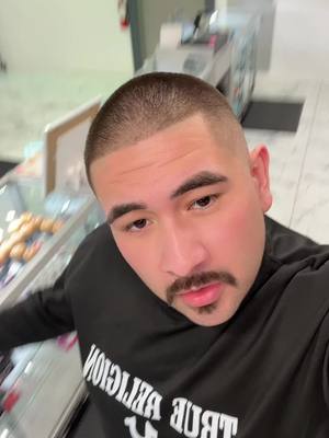 A post by @brian_huerta13 on TikTok caption: #fyp #viral 
