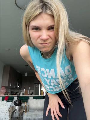 A post by @thesydneybelle on TikTok caption: this dance is addicting💃