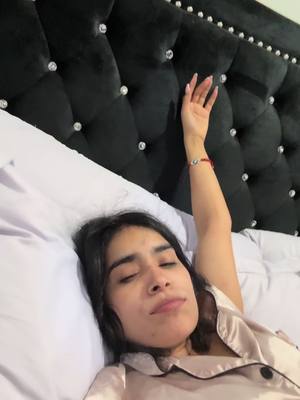 A post by @lizbetreyes16 on TikTok caption: Las mujeres nunca tienen ropa🤣#fypシ゚viral🖤tiktok #contenido #fyppppppppppppppppppppppp #michoacana🇲🇽🥑🐓 #laflaca #contenidotiktok #videoviralitiktok #viralvideo #foryoupage #fypシ゚viral #paratiiiiiiiiiii #foryoupage #paratiiiiiiiiiiiiiiiiiiiiiiiiiiiiiii #feliz 