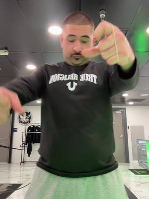 A post by @brian_huerta13 on TikTok caption: #fyp #viral 
