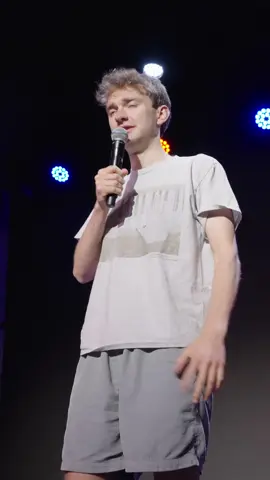A post by @tommyinnit on TikTok caption: a little bit about me… >> tommyinnit.com<<
