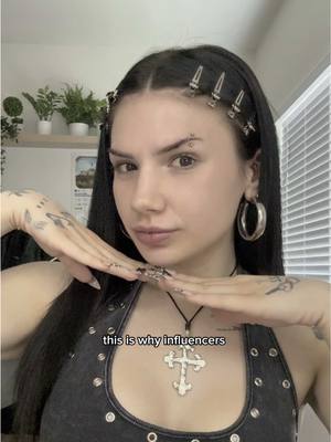 A post by @baileyspinn on TikTok caption: i can’t change anyone’s mind butttt 🤷🏼‍♀️ #musician #grwm 